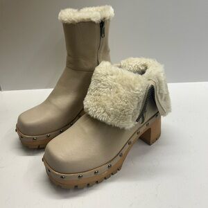 Mia Sassie Faux‎ Fur Ankle Bootie Size 6